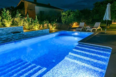 Appartamento Vacanza con famiglia Okrug Gornji
