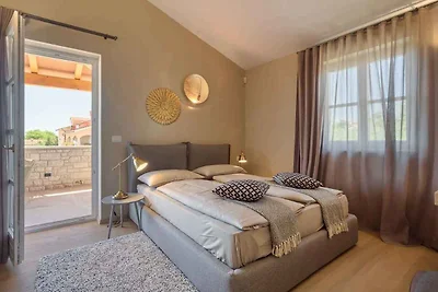 Villa strandnah, modern ausgestattet, für Fam