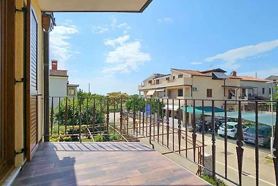 Ferienwohnung mit Pool und Garten