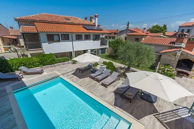 Villa mit Pool für bis zu 10 Personen in Rovi