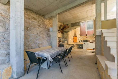 Ferienwohnung mit Balkon und Grill