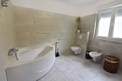 Ferienhaus mit Aussenpool
