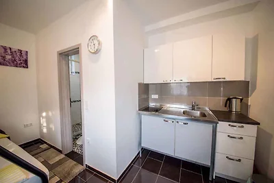 Studio nur 40 m von Strand