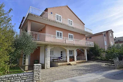 Ferienwohnung mit Klimaanlage und Balkon