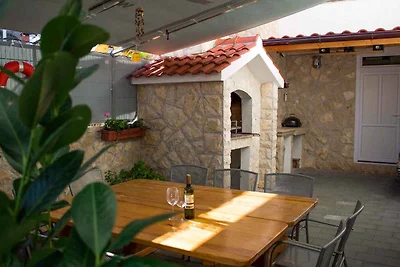 Appartamento Vacanza con famiglia Okrug Gornji