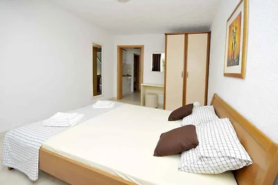 Appartamento Vacanza con famiglia Okrug Gornji
