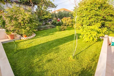 Ferienwohnung mit Pool und 80 m zum Strand