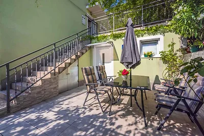 Studio mit Terrasse und Grillmöglichkeit