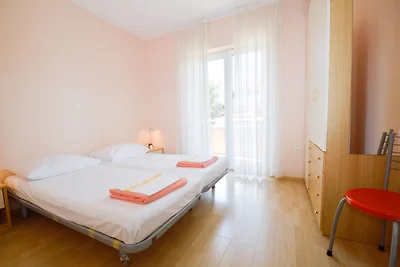 Ferienwohnung mit Balkon und Klimaanlage