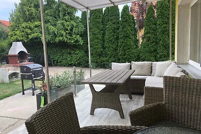 Ferienhaus mit Pool, Klima und moderner