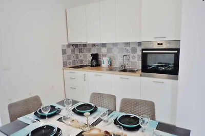 Ferienwohnung mit Klimaanlage und Pool