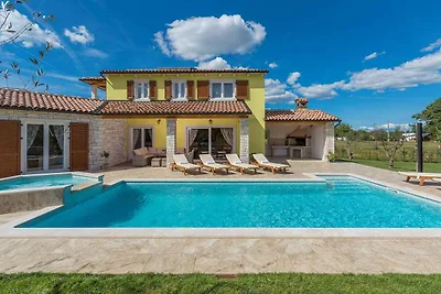 Villa mit Privatpool