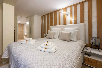 Ferienwohnung mit Terrasse und Whirlpool