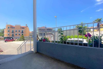 Ferienwohnung Balkon mit Möbeln