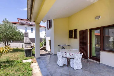 Ferienwohnung mit Klimaanlage und Terrasse