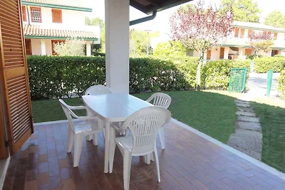 Ferienwohnung mit Garten und Klimaanlage