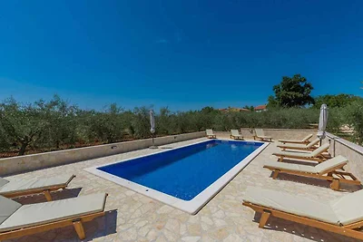 Ferienhaus mit Aussenpool