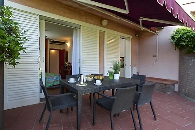 Villa mit Klimaanlage, Pool und Terrasse