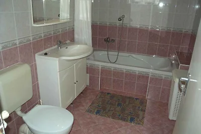 Ferienwohnung mit Grillmöglichkeit und Garten