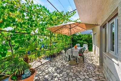 Ferienwohnung mit Klimaanlage und Terrasse