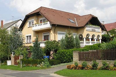 Ferienhaus mit Klimaanlage und Balkon