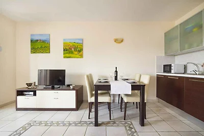 Ferienwohnung mit einen Balkon und Meerblick