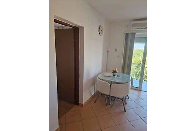 Studio mit Balkon und Klimaanlage
