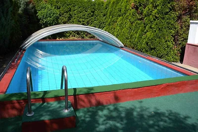 Ferienwohnung mit Pool, Klimaanlage und 2