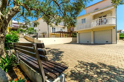 Ferienwohnung mit Balkon und Klimaanlage