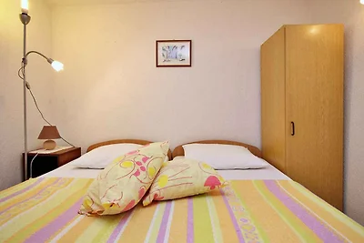 Ferienwohnung mit Terrasse und Grill