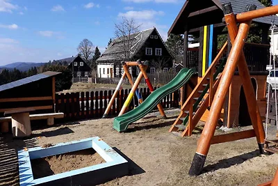 Studio mit eigenem Gärtchen und Innenpool