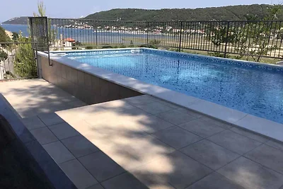Appartamento Vacanza con famiglia Supetarska Draga