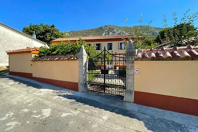 Villa mit Pool
