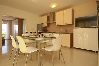 Ferienwohnung mit Terrasse und Klimaanlage