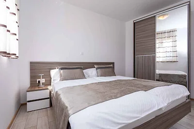 Ferienwohnung mit Klimaanlage und Terrasse