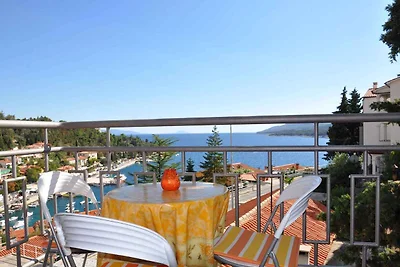Ferienwohnung mit einen Balkon und Meerblick