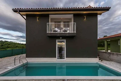 Villa mit einer schönen Aussicht auf den Flus