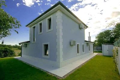 Villa mit Klimaanlage und Pool