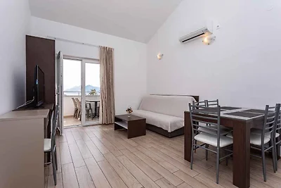 Ferienwohnung mit einen Balkon und Meerblick