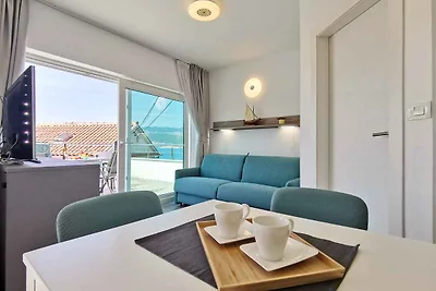 Studio mit Balkon und Klimaanlage