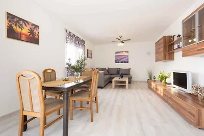 Ferienwohnung mit Terrasse und Meerblick