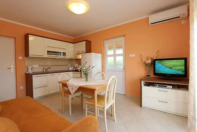 Ferienwohnung mit Terrasse und Klimaanlage