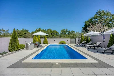 Komfort und Eleganz für einen idyllischen Fam