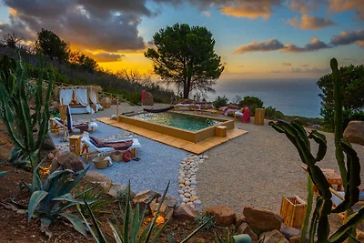 Villa am Meer mit Panoramaterrasse