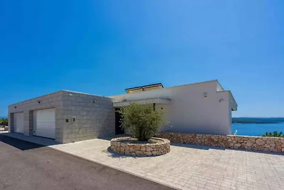 Villa mit Klimaanlage und Pool