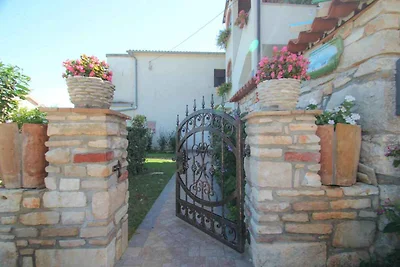 Ferienwohnung mit schön dekorierter Terrasse 