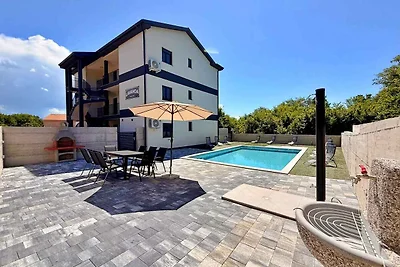 Ferienwohnung mit Pool zur gemeinsamen