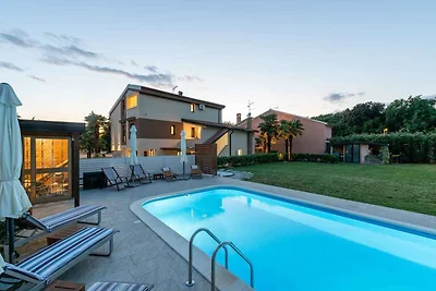 Studio mit Balkon und Pool
