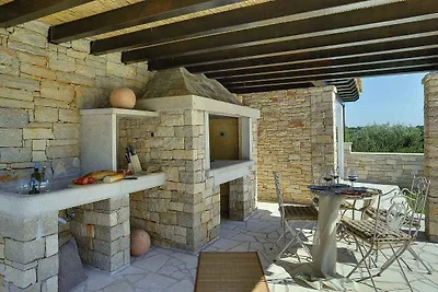 Villa mit Pool, Sauna und Fitness