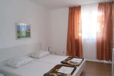 Ferienwohnung mit Terrasse, nur 30m vom Meer